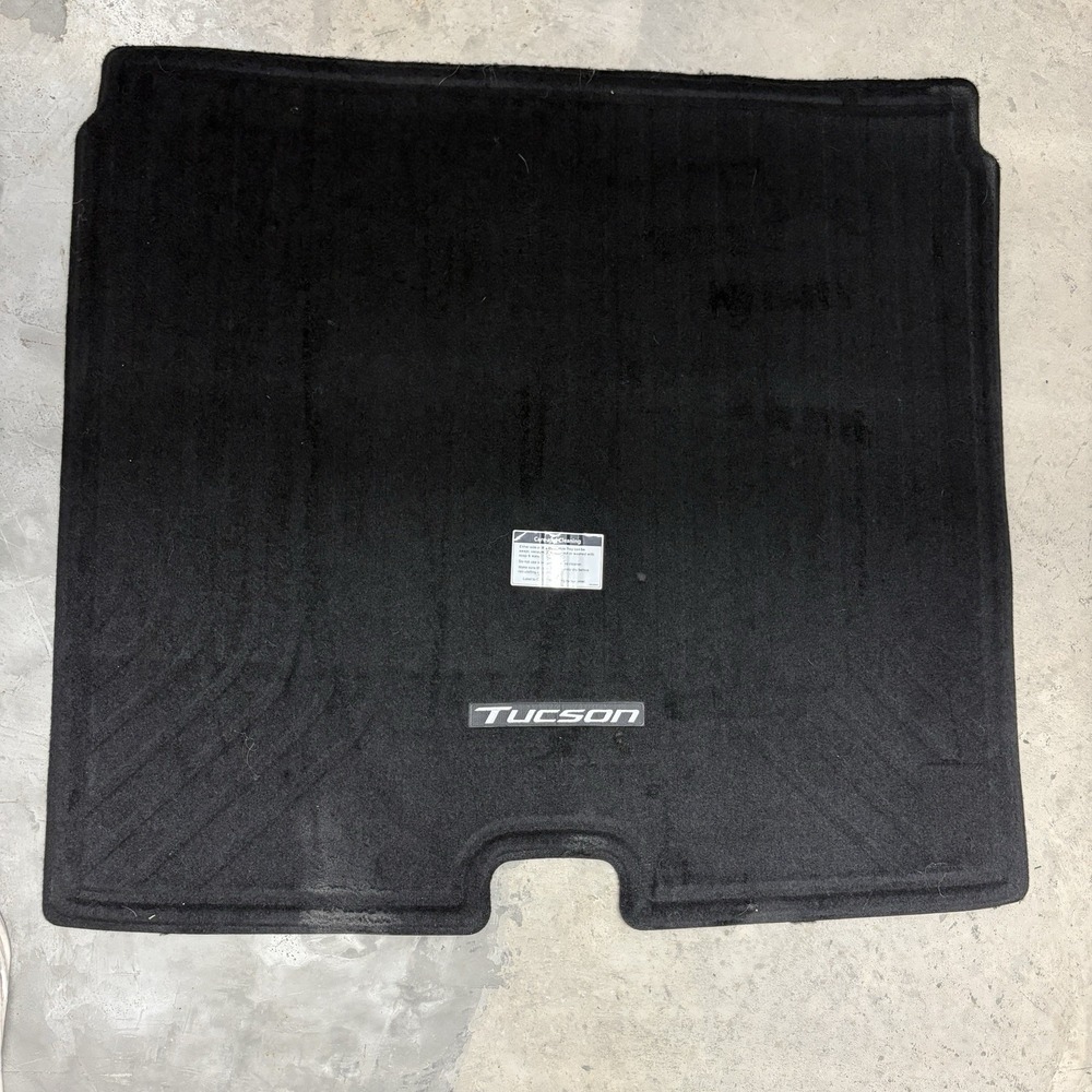 OEM Hyundai Tucson Reversible Cargo Tray Mat CWF12-AC600 Blk Carpet Rubber 21-26